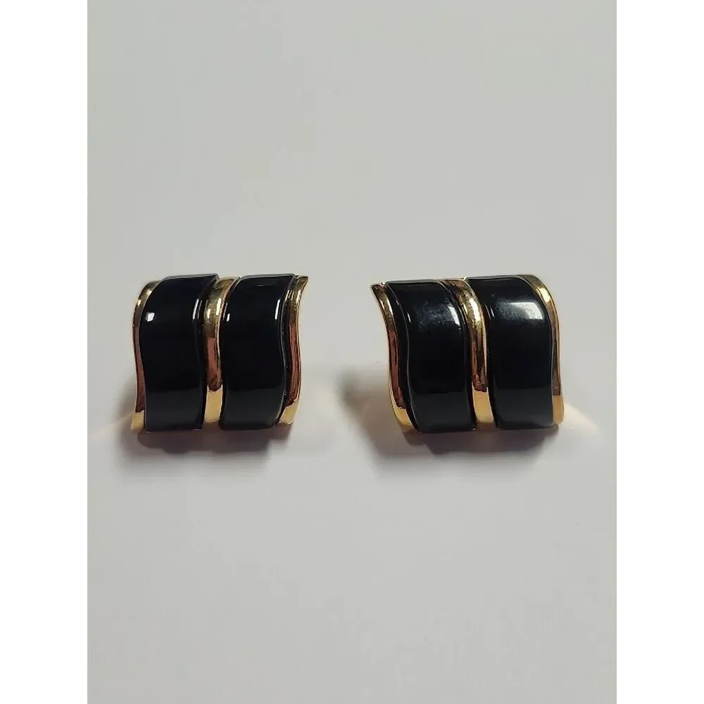 Avon Vintage Gold-Tone And Black Lucite Wavy Stud Earrings